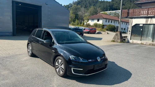 VOLKSWAGEN GOLF Lav km / Ny Service / Ny EU / 1 Eier