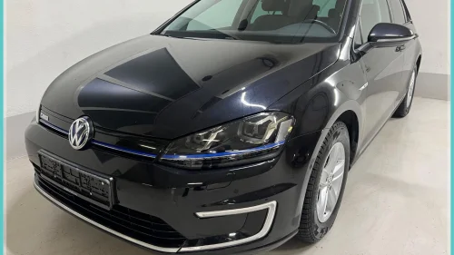 VOLKSWAGEN GOLF 85 KW - ACC - BT - NAVI - DAB+ - R.KAMERA - CARPLAY+++