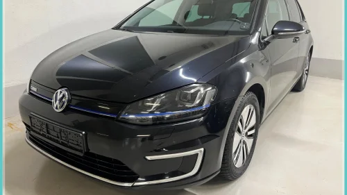 VOLKSWAGEN GOLF 85 KW -ACC-BT-NAVI-DAB+-SKINN-R.KAMERA-CARPLAY+++
