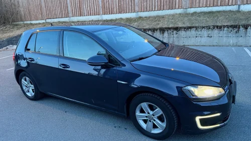 VOLKSWAGEN GOLF E-Golf