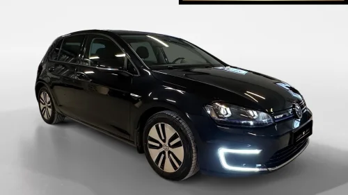 VOLKSWAGEN GOLF 190km / Cruise / BT / Navi / Full service / S+V +++
