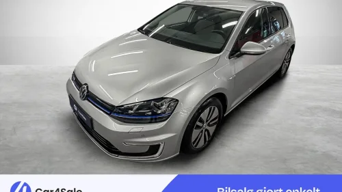 VOLKSWAGEN GOLF 116hk/ V.Pumpe/ ACC/ LED/ R.Kam/ Navi High/ DAB/ Norsk