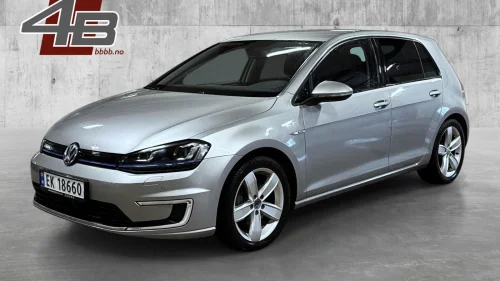 VOLKSWAGEN GOLF 116HK.WLTP190km.Skinn.Navi.Hist.Outlet.Se på denne!