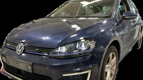 VOLKSWAGEN GOLF Exclusive 116Hk ACC Skinn R-Kam DAB PDC CCS AUX AC NAVI