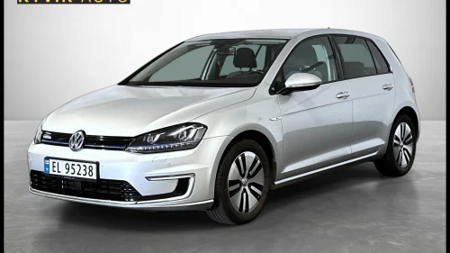 VOLKSWAGEN GOLF / ACC / LED / NAVI / R.KAMERA / DAB+ / EU.28+++