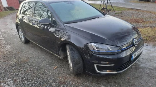 VOLKSWAGEN GOLF Cruisekontroll, S+V dekk, EU OK til 20.11.2026