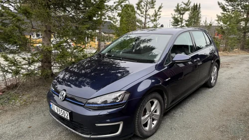 VOLKSWAGEN GOLF