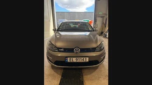 VOLKSWAGEN GOLF Volkswagen e-golf 2016