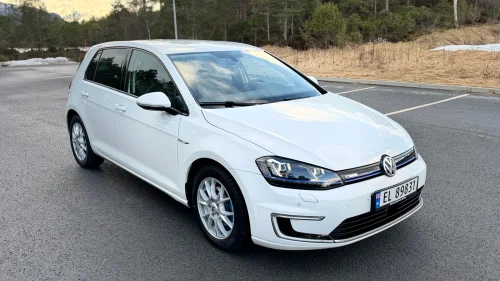 VOLKSWAGEN GOLF Velholdt//Strøken//se annonse