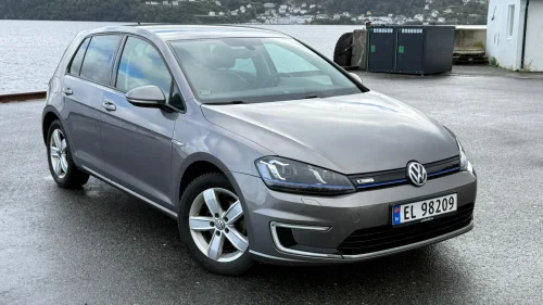 VOLKSWAGEN GOLF Exclusive