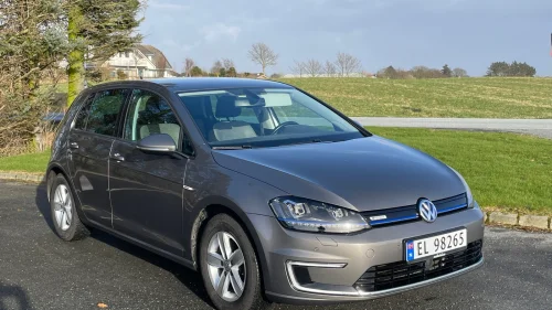 VOLKSWAGEN GOLF 102 000 km | Nye dekk | EU 03/2026 | Godt vedlikeholdt