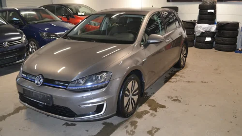 VOLKSWAGEN GOLF E-GOLF 0KW Skinn ,Navi Meget pen Serv H  EU-2026
