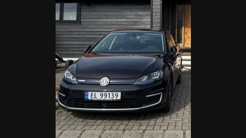 VOLKSWAGEN GOLF Exclusive Skinn,Navi., key less