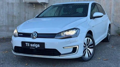VOLKSWAGEN GOLF E-Golf/Navi/CC/R.Kam/Navi/S.Seter/R.Sensor/Dab/1eier ++