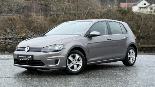 VOLKSWAGEN GOLF E-GOLF/116HK/190WLTP/NAVI/RKAM/DAB/BT/ACC/EU-OK-NOV2027