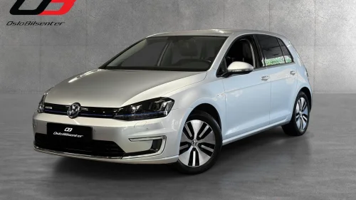VOLKSWAGEN GOLF LAV KM/1 EIER/SERVICE/NY EU/KAMERA/NAVI/SKINN/DAB+/+++