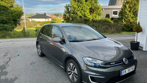 VOLKSWAGEN GOLF 136hk - Lang Rekkevidde - Utstyrsbombe