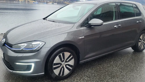 VOLKSWAGEN GOLF E-Golf Comfort 100 E1F