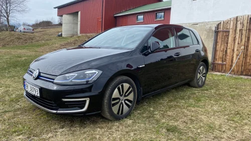 VOLKSWAGEN GOLF E-GOLF 0KW