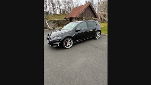 VOLKSWAGEN GOLF E-GOLF 100 KW /Facelift / 300 km