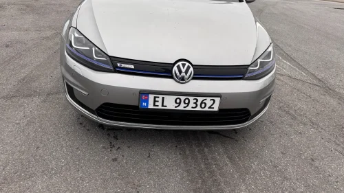 VOLKSWAGEN GOLF Exclusive