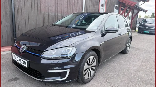 VOLKSWAGEN GOLF SKINN/NAVI/MULTIMEDIA/VARMPEUMPE/S&V-HJUL
