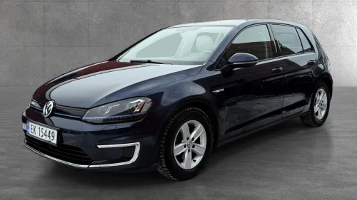 VOLKSWAGEN GOLF SKINN / R.KAMERA/ KEYLESS/ V. PUMPE/DAB /ACC