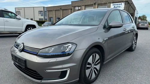 VOLKSWAGEN GOLF e-Golf 115Hk Navi K-Less DAB Kamera App Klima Cruise+++