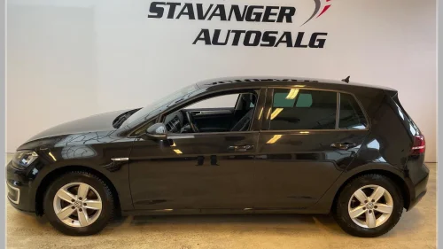 VOLKSWAGEN GOLF E-Golf/Skinn/Navi/ACC/R.Kam/DAB/Norsk/Lav km/EU 09.26
