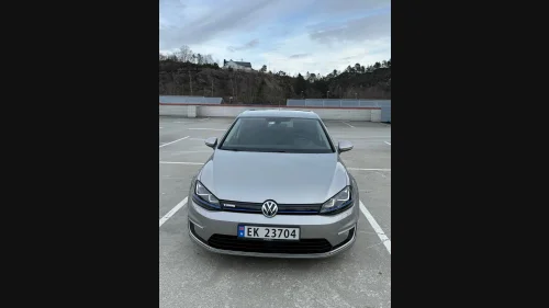 VOLKSWAGEN GOLF Exclusive