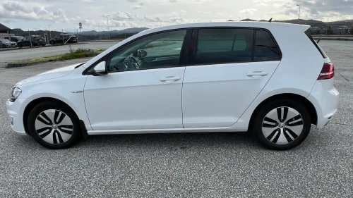 VOLKSWAGEN GOLF E-GOLF 0KW