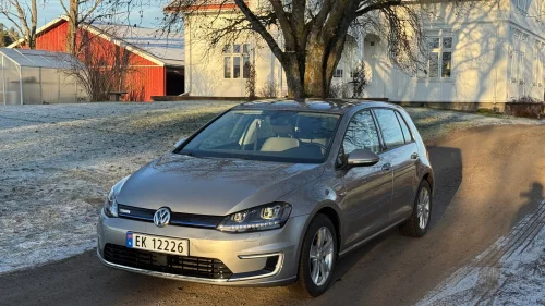 VOLKSWAGEN GOLF e-Golf 5D