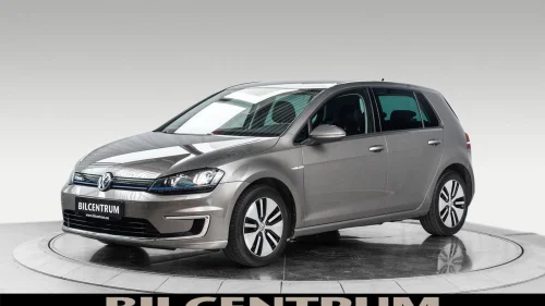 VOLKSWAGEN GOLF E-Golf Skinn-ACC-KAMERA-NAVI-LAVKM-VELHOLDT+++