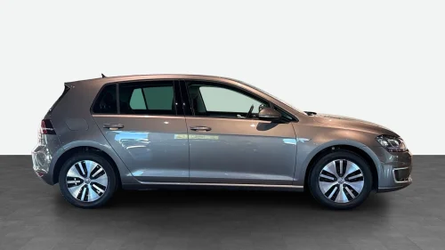 VOLKSWAGEN GOLF Exclusive