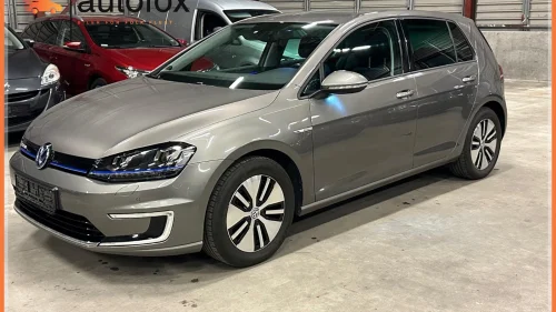 VOLKSWAGEN GOLF Exclusive/Helskinn/Keyless/Kamera/LAV km/Serv hist/++