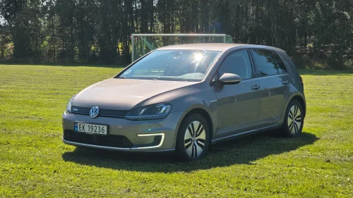 VOLKSWAGEN GOLF Exclusive