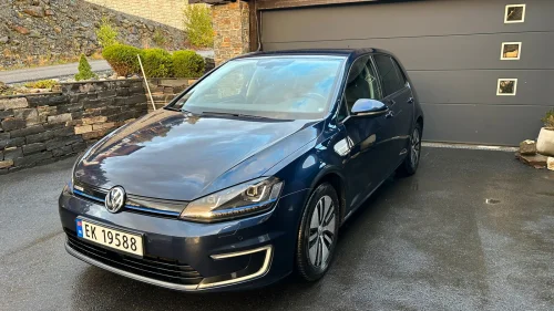 VOLKSWAGEN GOLF eGolf