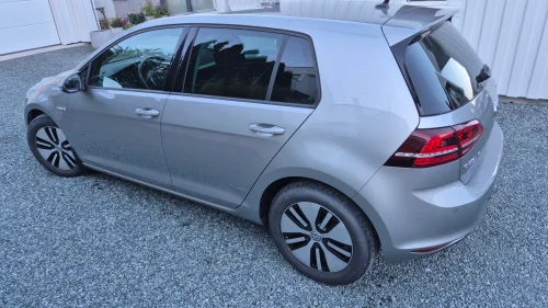 VOLKSWAGEN GOLF Exclusive