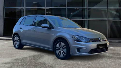 VOLKSWAGEN GOLF WLTP190 / ACC / Skinn / R.kam / EU27 / Tectyl / V.Pumpe