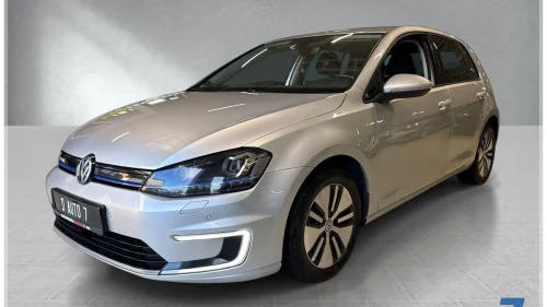 VOLKSWAGEN GOLF Elektrisk 116HK/Automat/ACC/R.Kamera/Navi/DAB ++