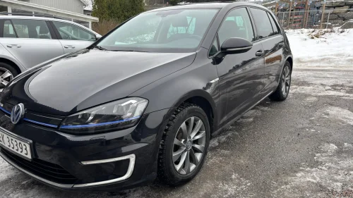 VOLKSWAGEN GOLF Exclusive