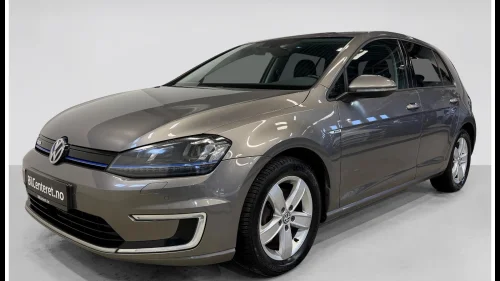 VOLKSWAGEN GOLF EXCLUSIVE ACC NAVI R.KAM VARMEPUMPE LED EU-2027 ++