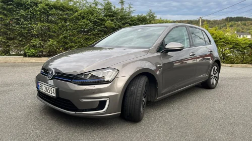 VOLKSWAGEN GOLF Exclusive