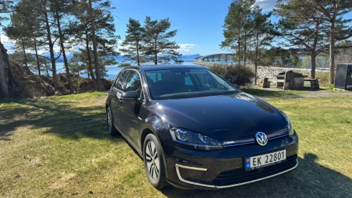 VOLKSWAGEN GOLF El. 190. Varmepumpe. Lav km.