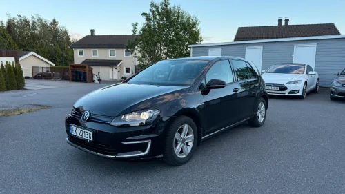 VOLKSWAGEN GOLF E-Golf