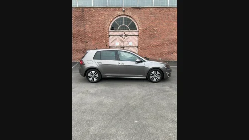 VOLKSWAGEN GOLF 21,8 kWh