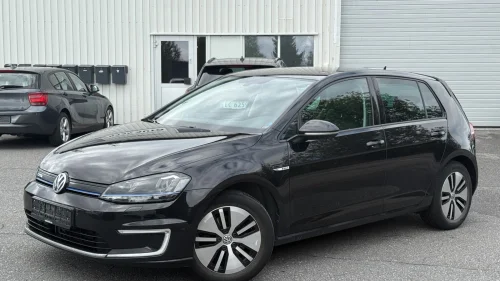 VOLKSWAGEN GOLF Eu 03.2027 / SKINN / ACC / NAVI / DAB++