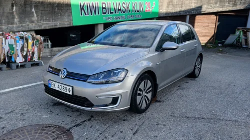 VOLKSWAGEN GOLF Exclusive