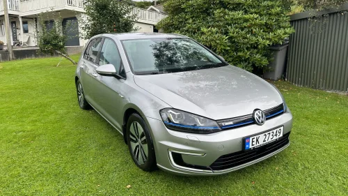 VOLKSWAGEN GOLF 2017 VW eGolf