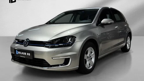VOLKSWAGEN GOLF 190 km. ACC Keyless Navi V.pumpe Garanti ++